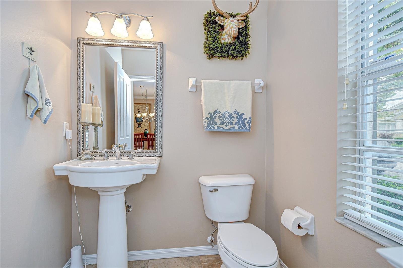 Image 7 of 45 For 10025 Bentley Way