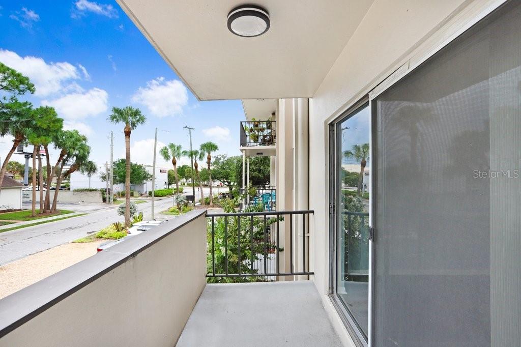 Image 12 of 14 For 4611 W Fig Street 208