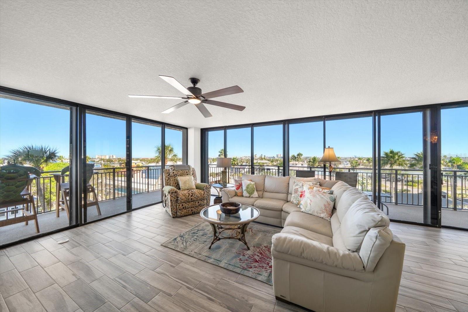 Image 11 of 47 For 7650 Bayshore Drive 406