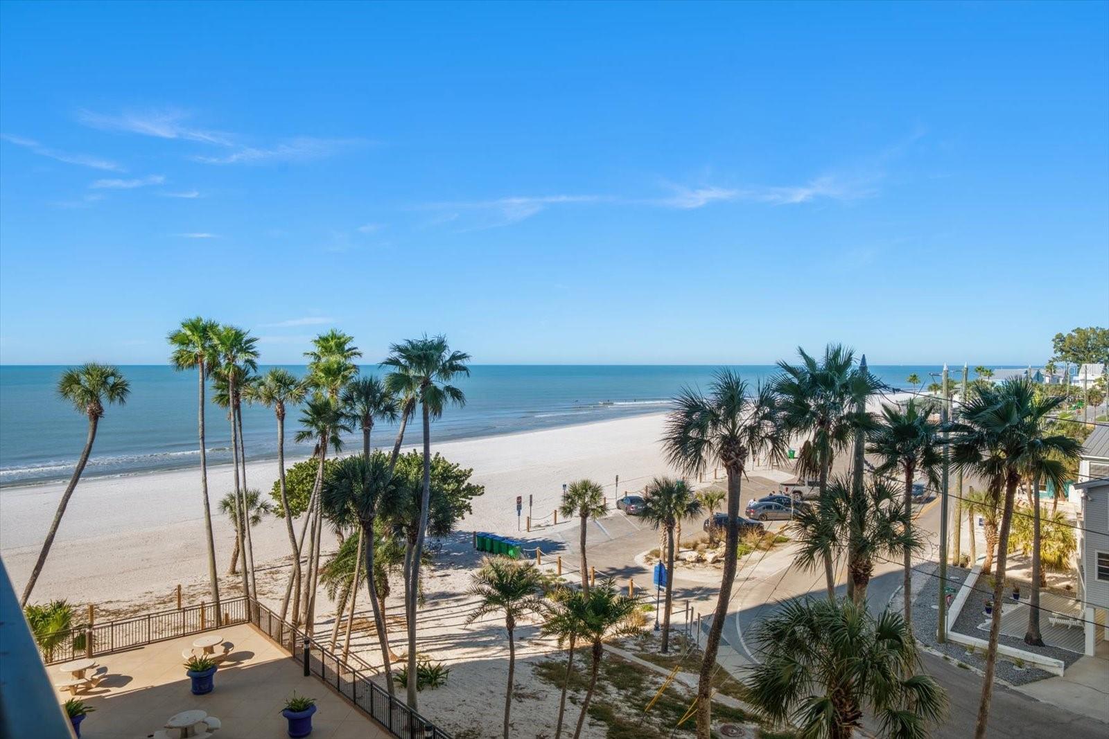 Image 16 of 47 For 7650 Bayshore Drive 406