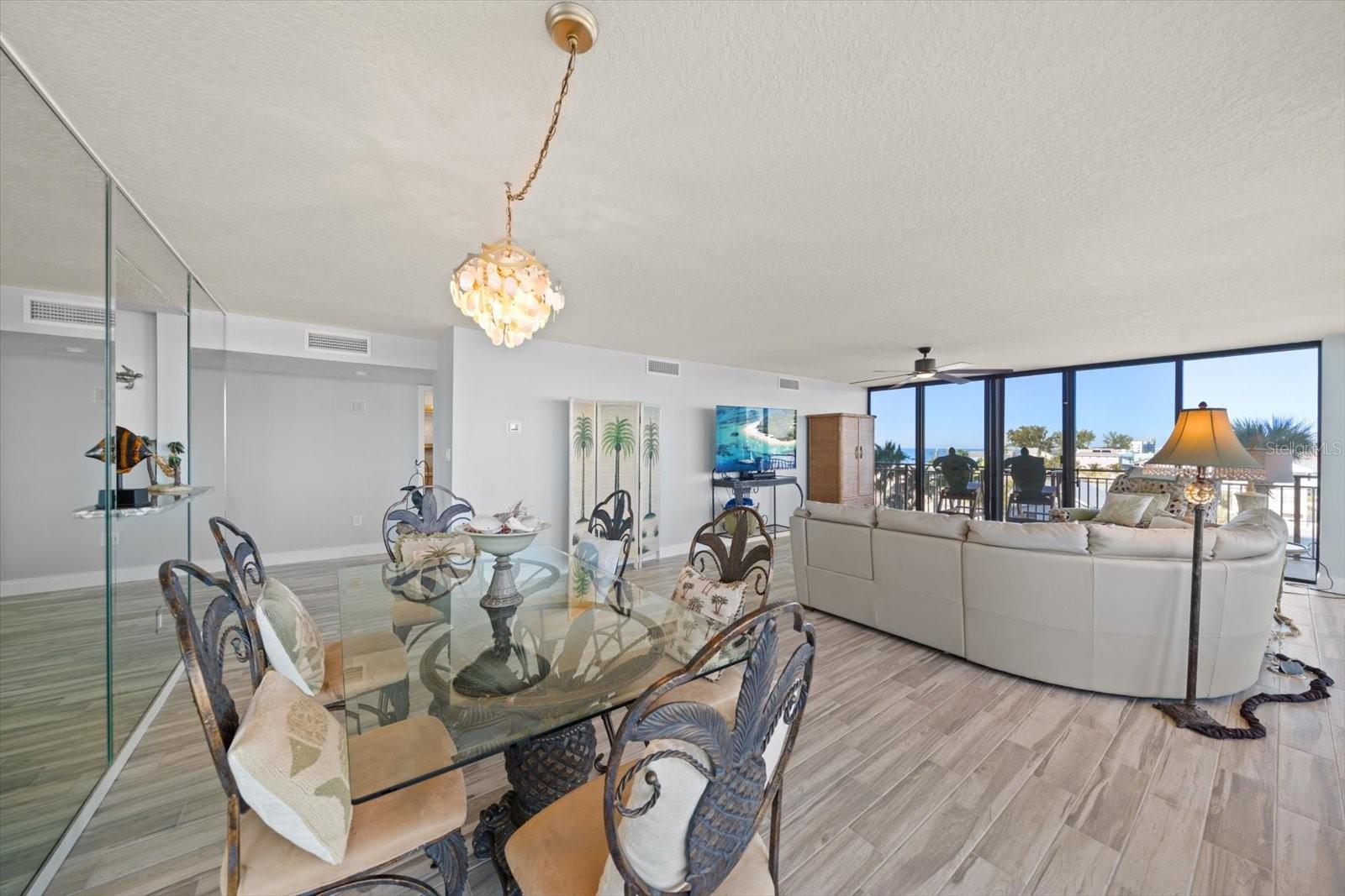 Image 17 of 47 For 7650 Bayshore Drive 406