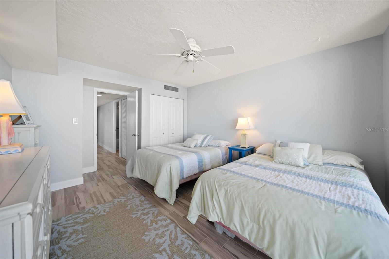 Image 19 of 47 For 7650 Bayshore Drive 406