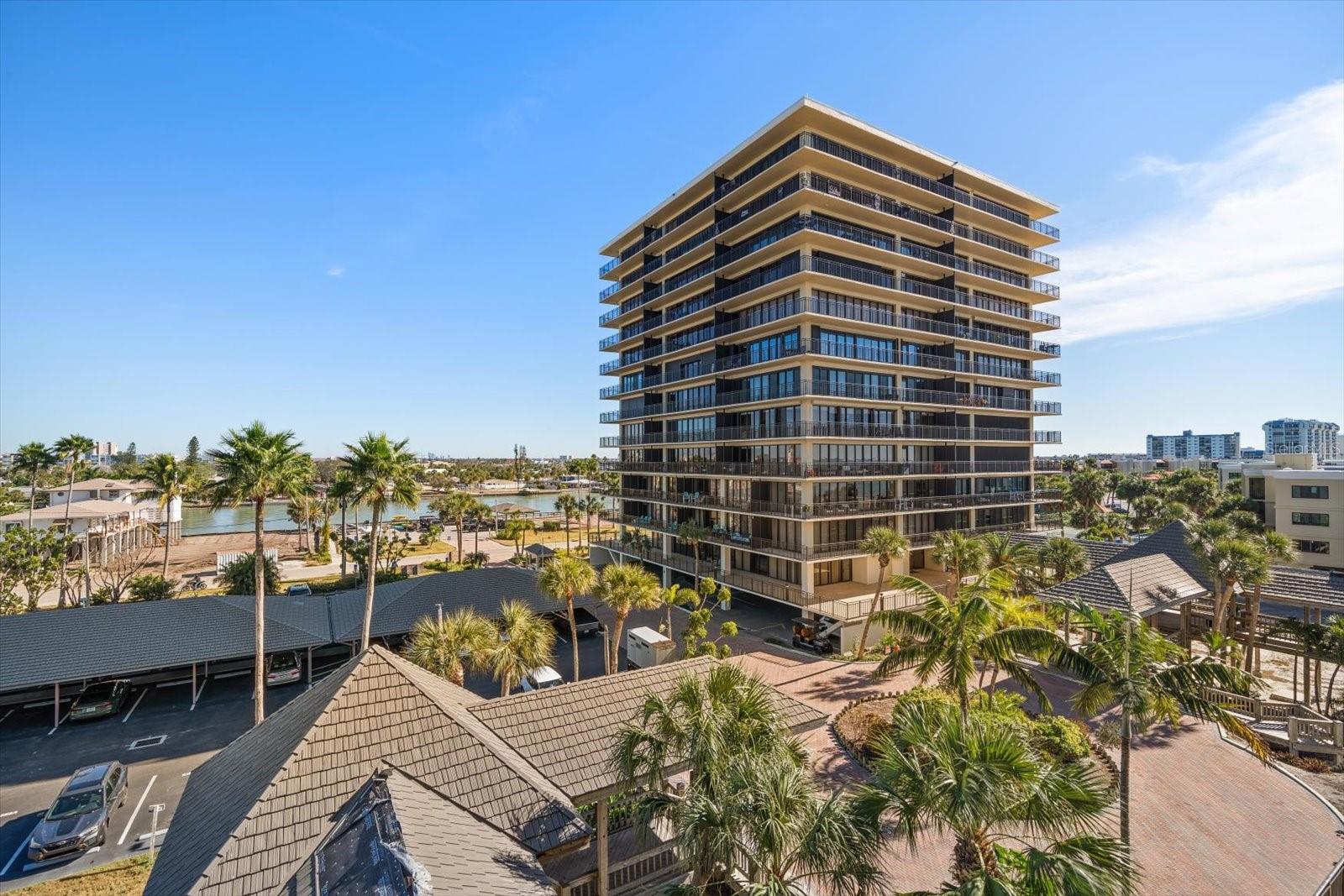 Image 27 of 47 For 7650 Bayshore Drive 406