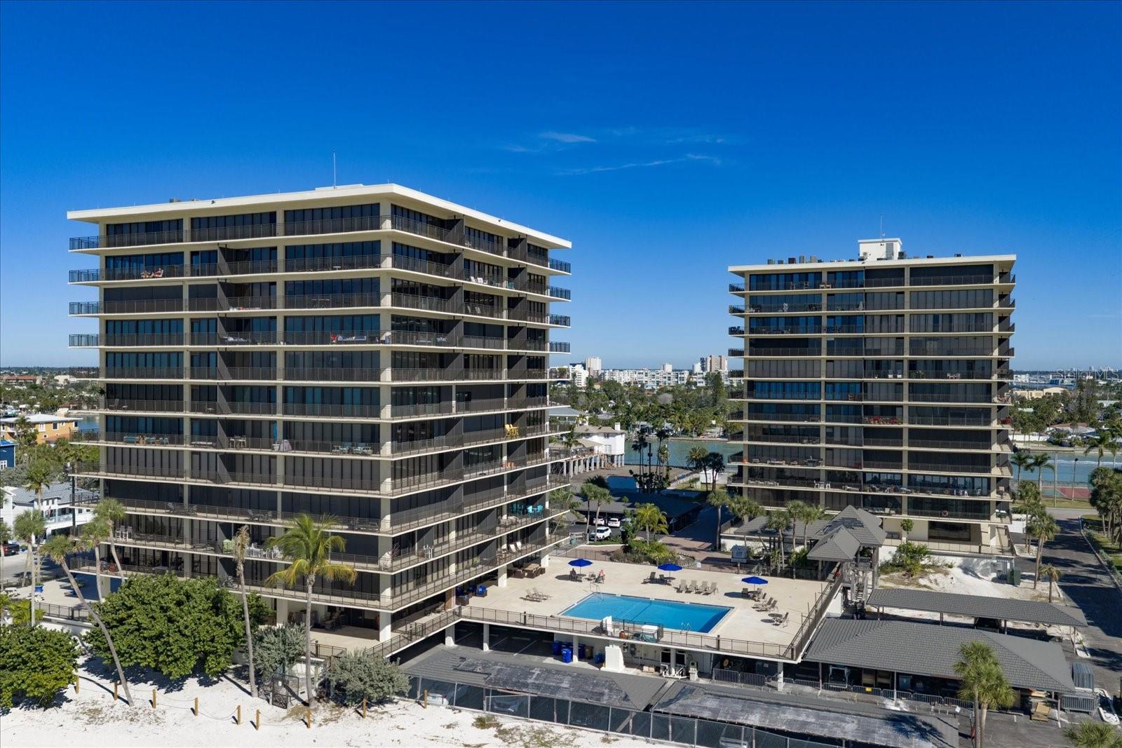 Image 8 of 47 For 7650 Bayshore Drive 406