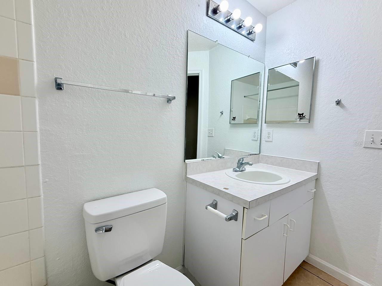 Image 18 of 30 For 17112 Carrington Park Drive 932