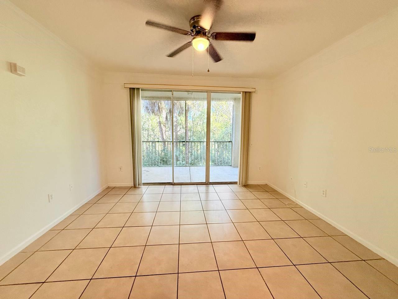Image 7 of 30 For 17112 Carrington Park Drive 932