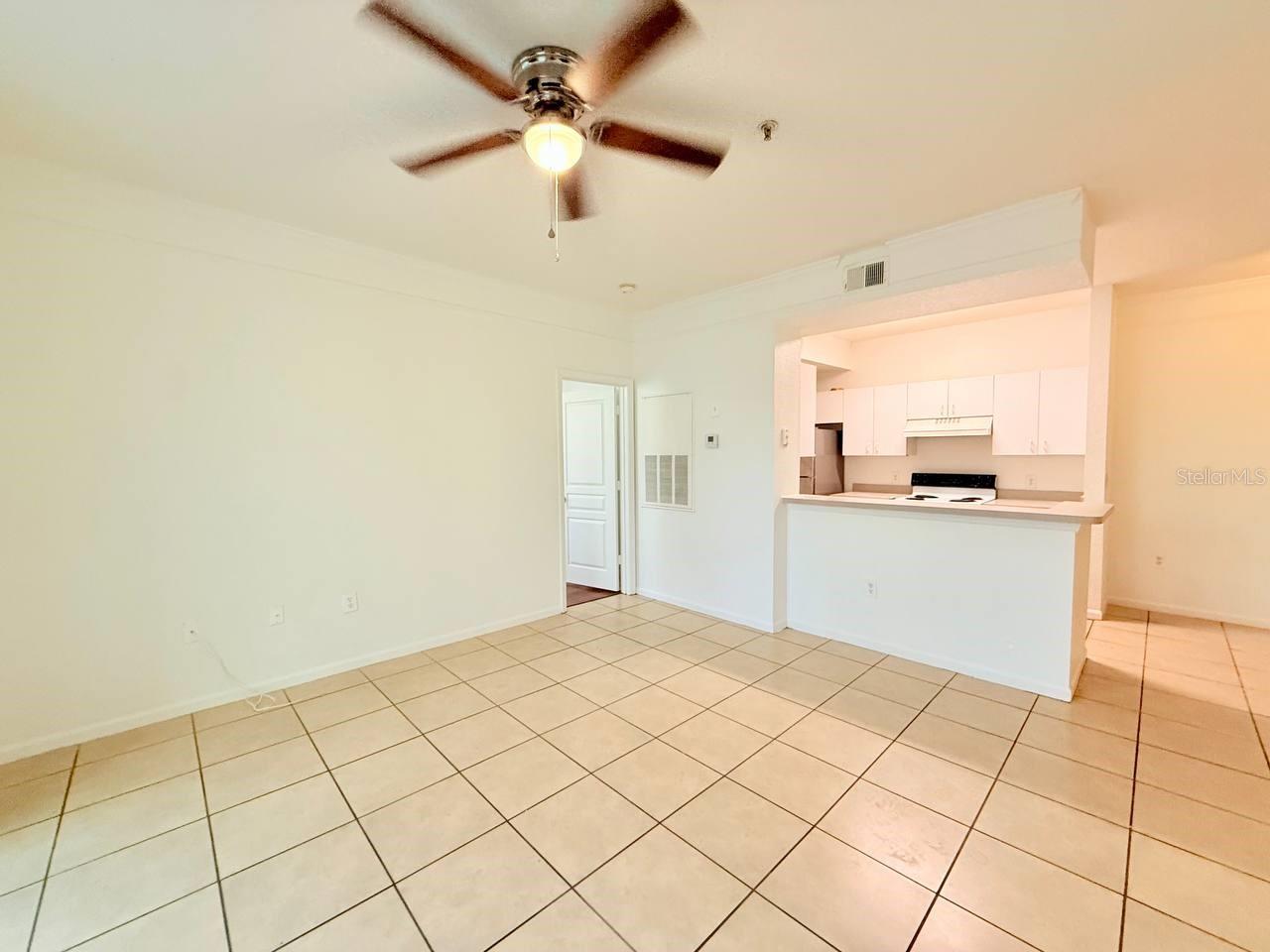 Image 9 of 30 For 17112 Carrington Park Drive 932