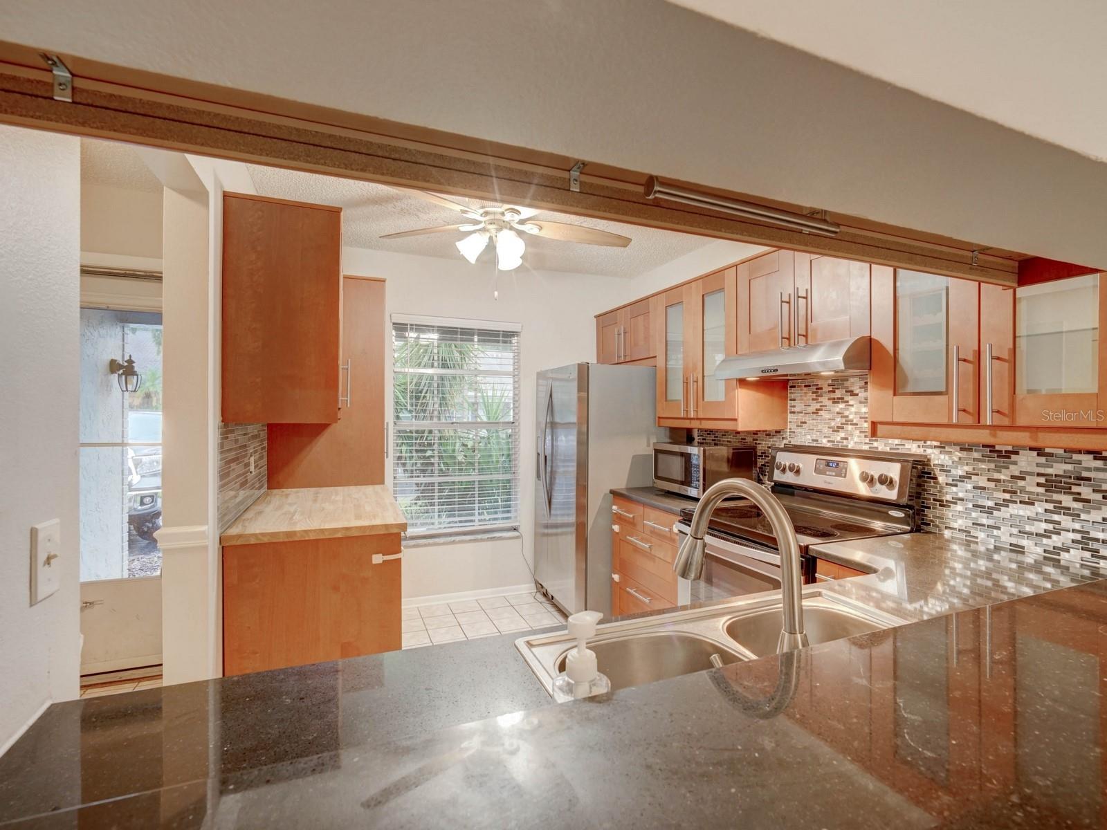 Image 5 of 19 For 1123 Thayer Street
