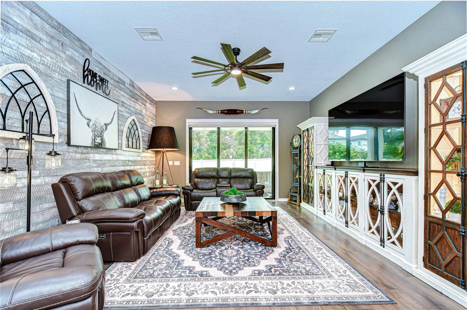 Image 16 of 41 For 4111 Boulevard
