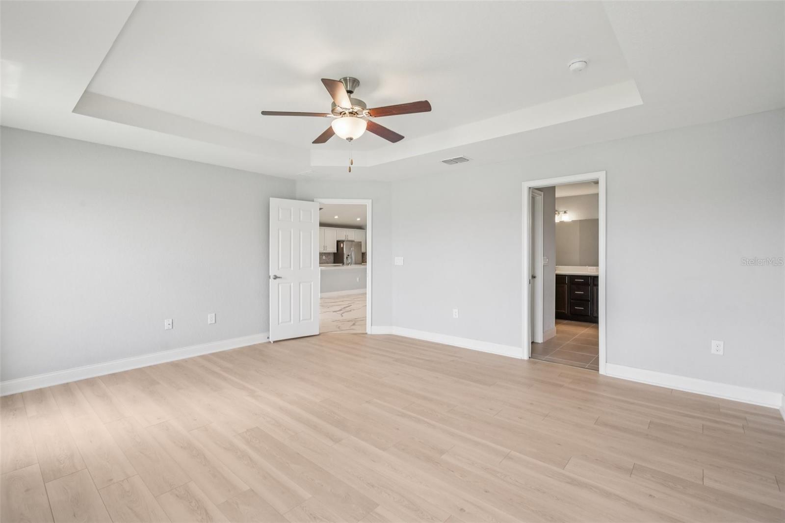 Image 13 of 29 For 4036 Shearwater Street