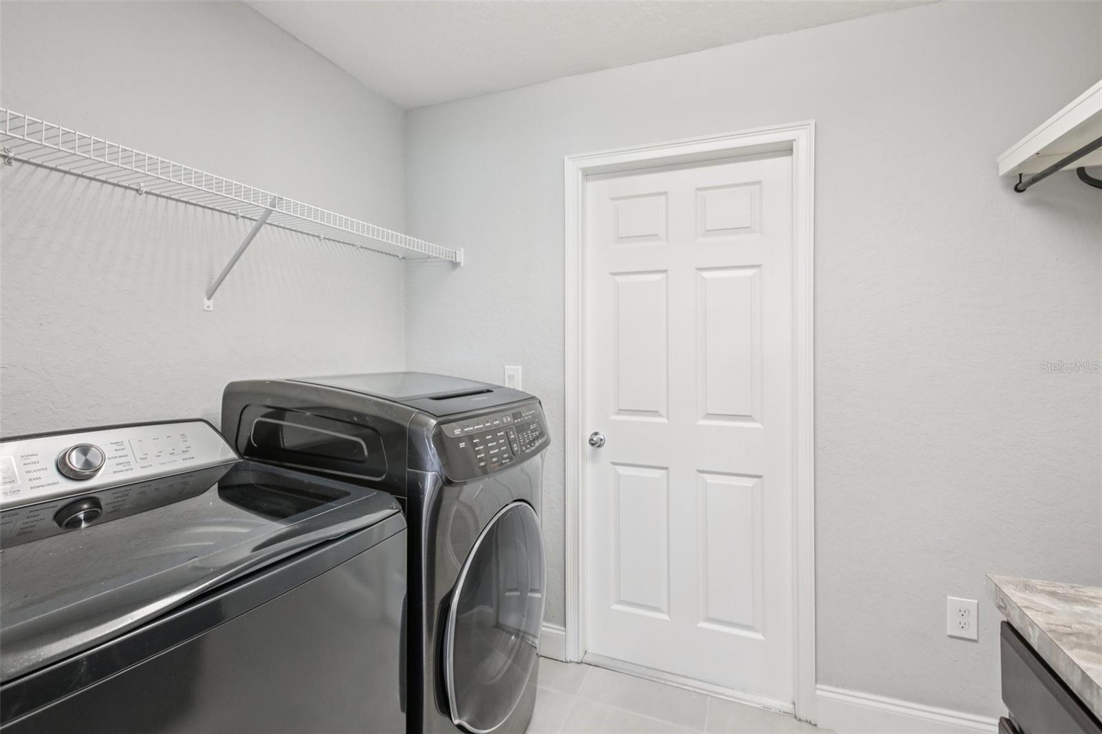 Image 18 of 29 For 4036 Shearwater Street