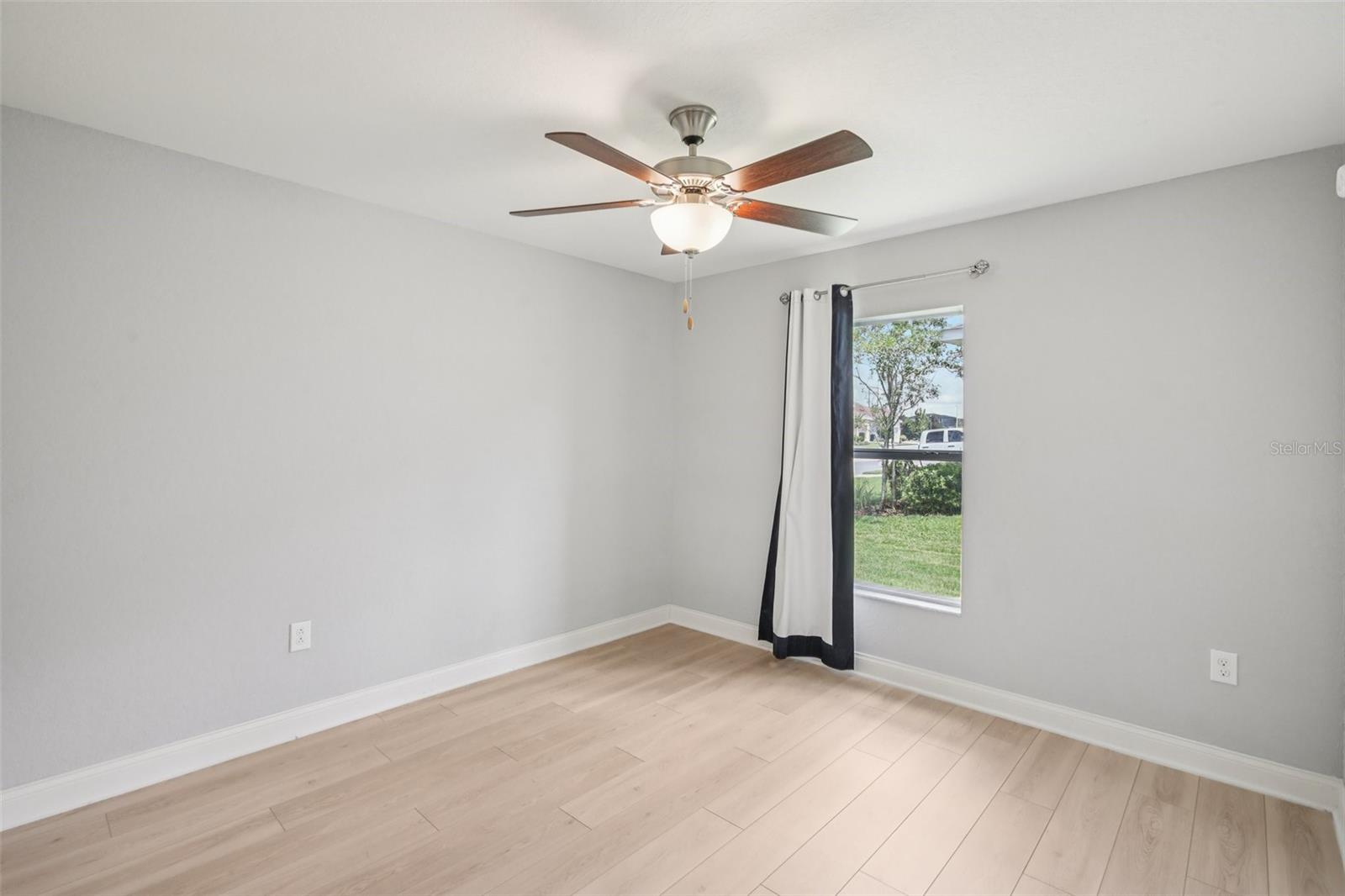 Image 20 of 29 For 4036 Shearwater Street