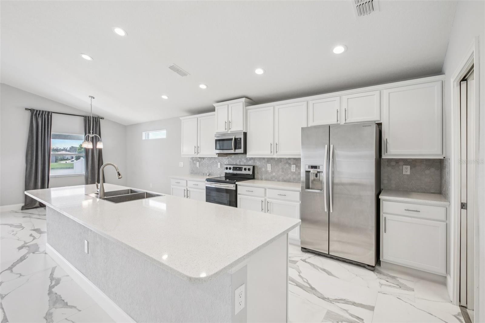 Image 7 of 29 For 4036 Shearwater Street