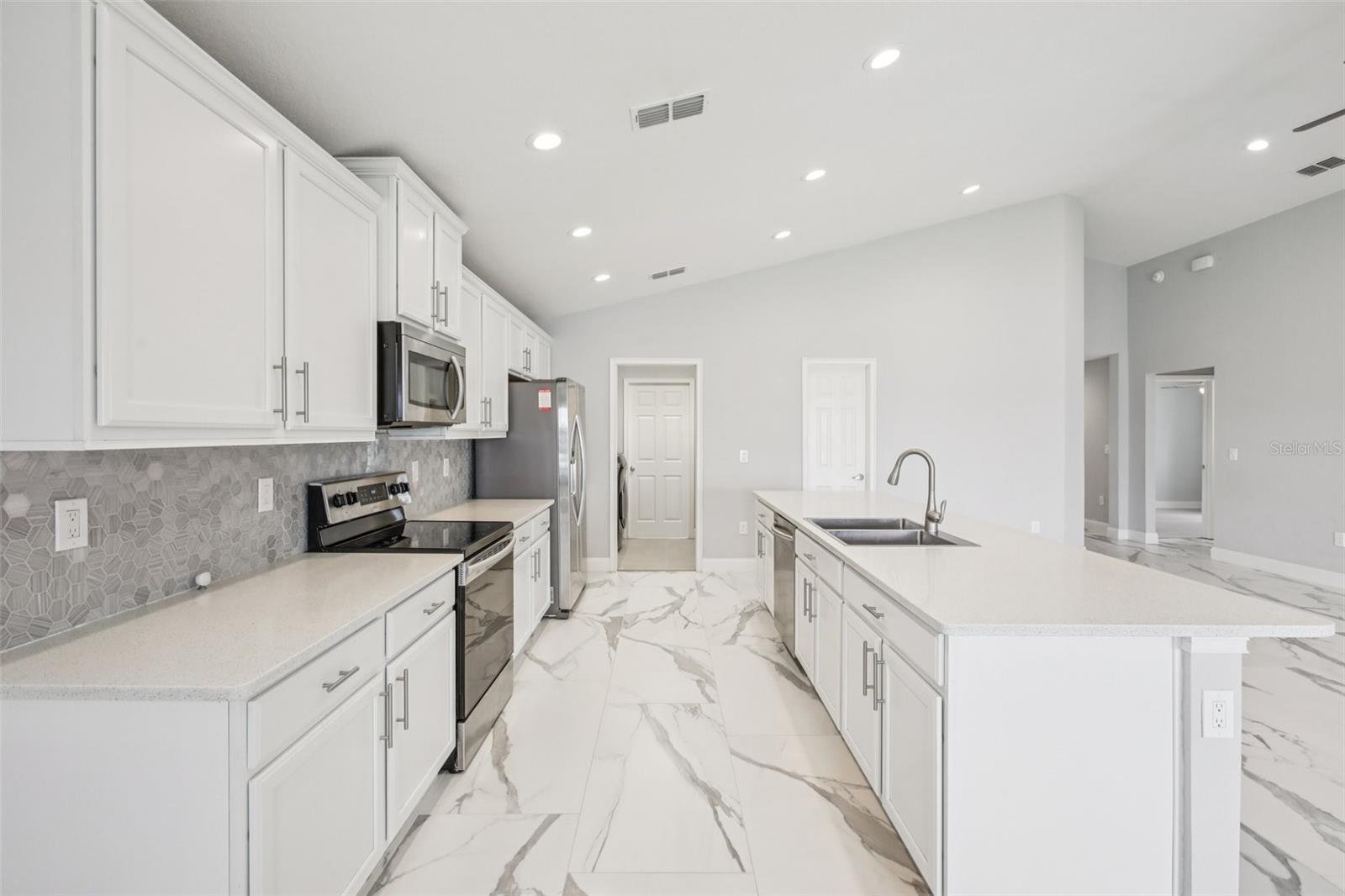 Image 9 of 29 For 4036 Shearwater Street
