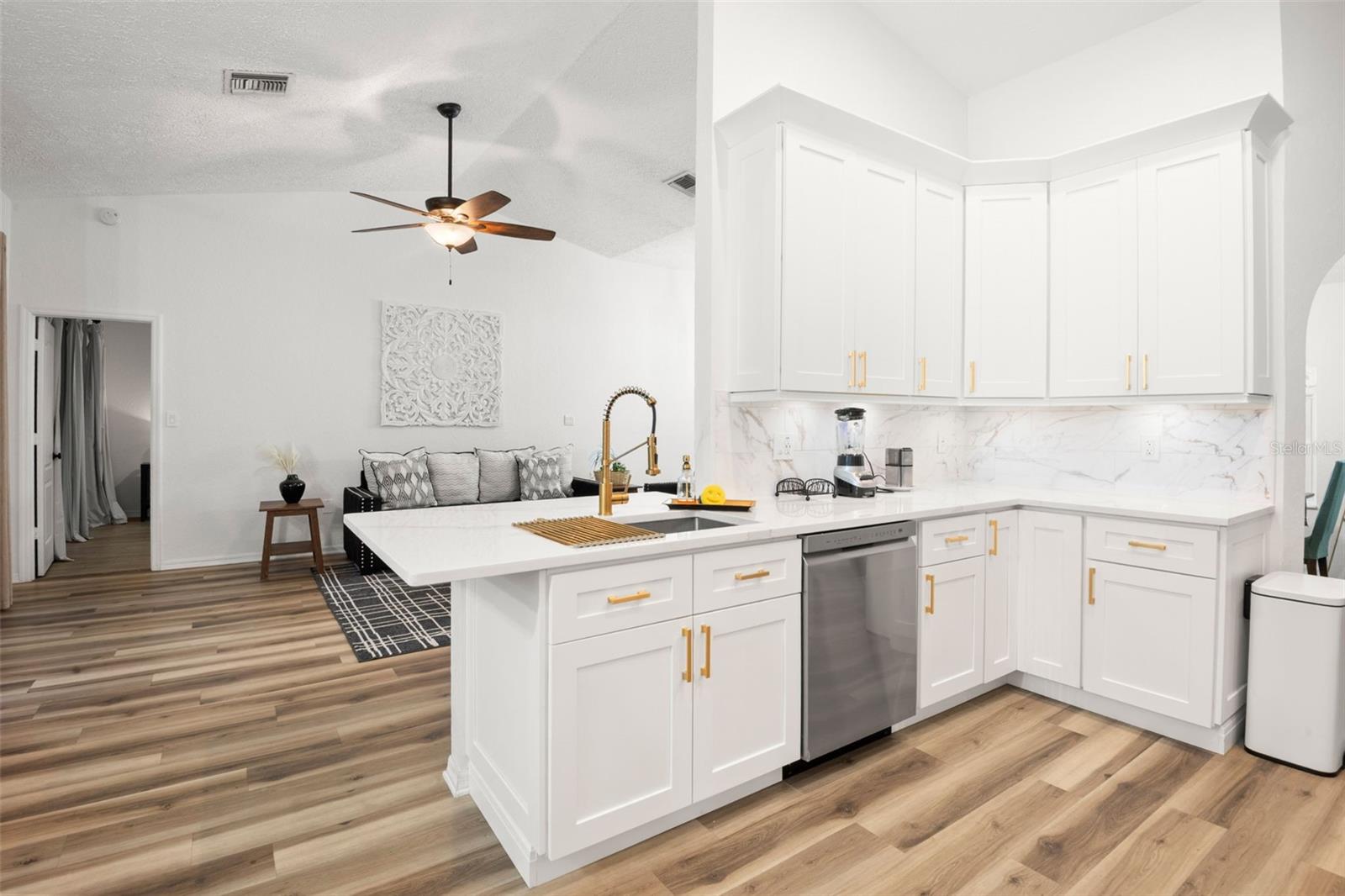 Image 14 of 45 For 721 Brittany Park Boulevard