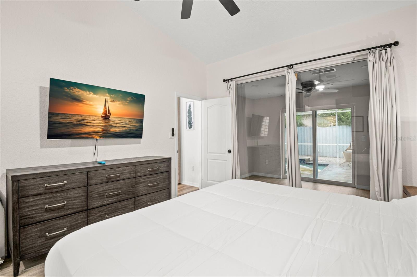 Image 19 of 45 For 721 Brittany Park Boulevard