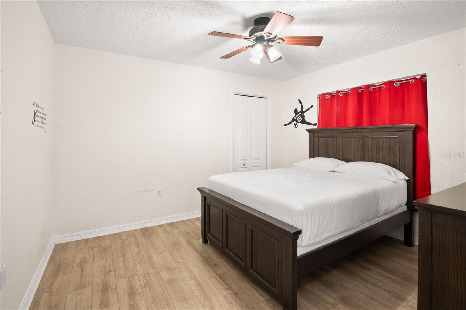 Image 33 of 45 For 721 Brittany Park Boulevard
