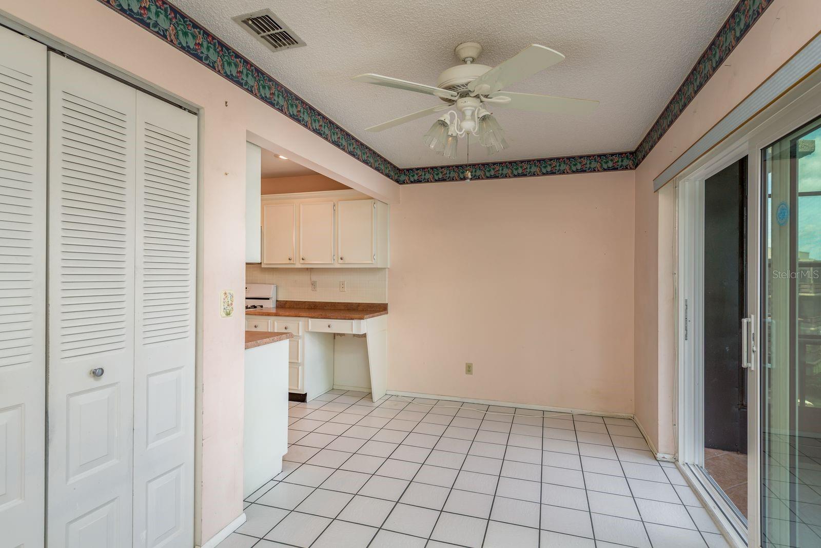 Image 22 of 59 For 7975 58th Avenue N 409