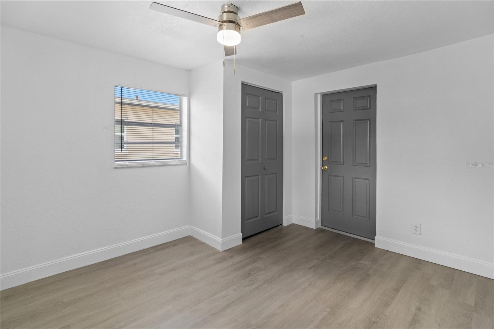 Image 13 of 30 For 4404 Troy Street