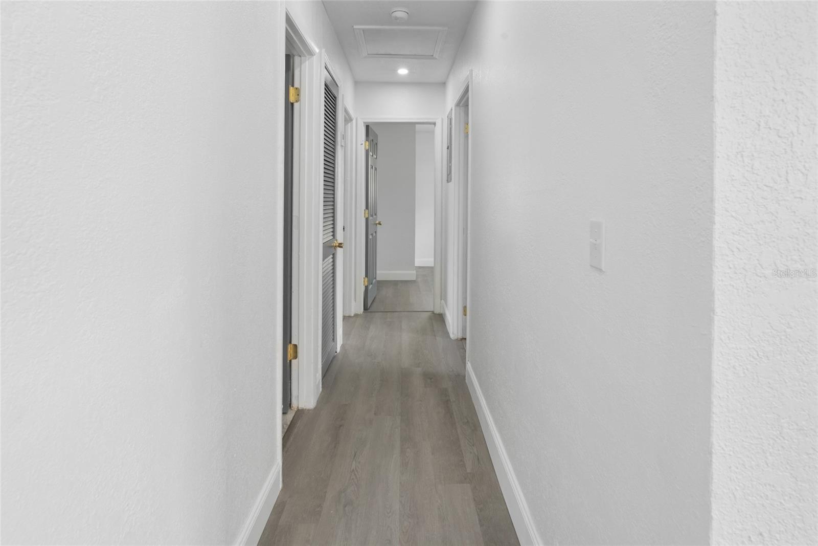 Image 15 of 30 For 4404 Troy Street