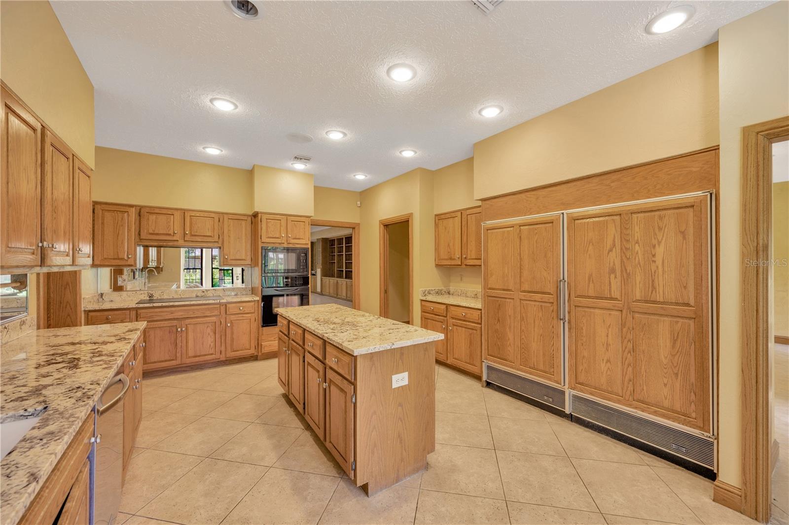 Image 11 of 83 For 902 River Rapids Avenue