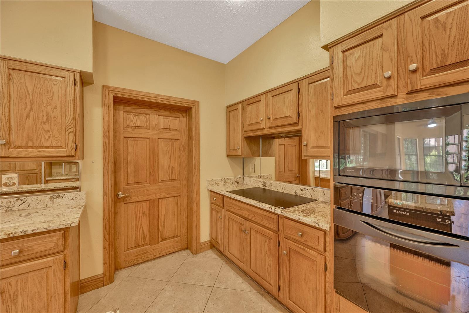 Image 13 of 83 For 902 River Rapids Avenue