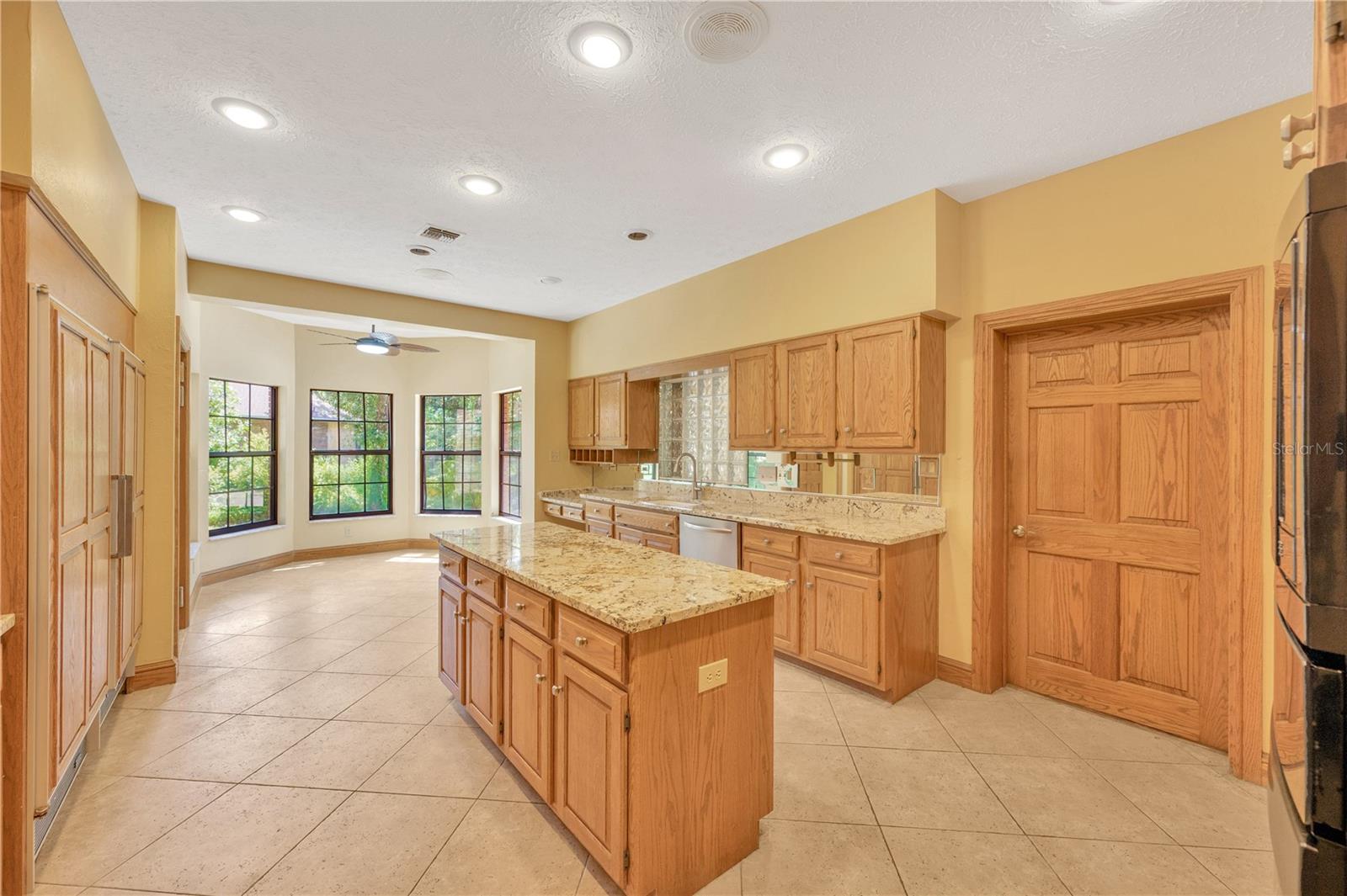 Image 15 of 83 For 902 River Rapids Avenue