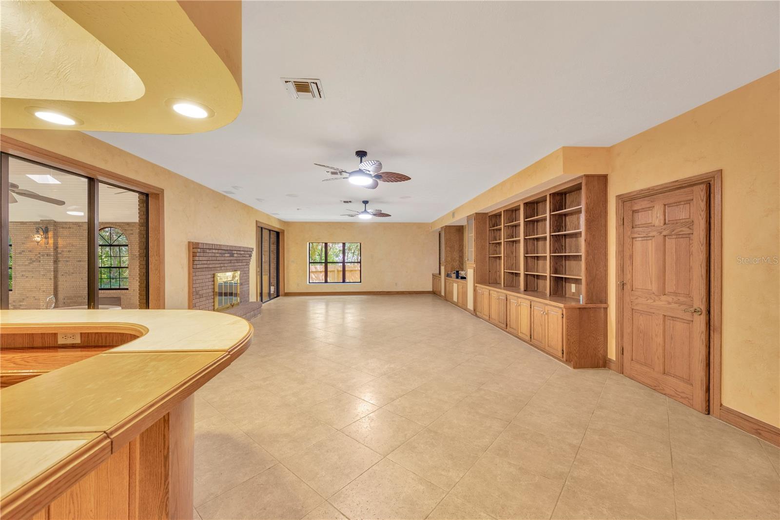 Image 18 of 83 For 902 River Rapids Avenue