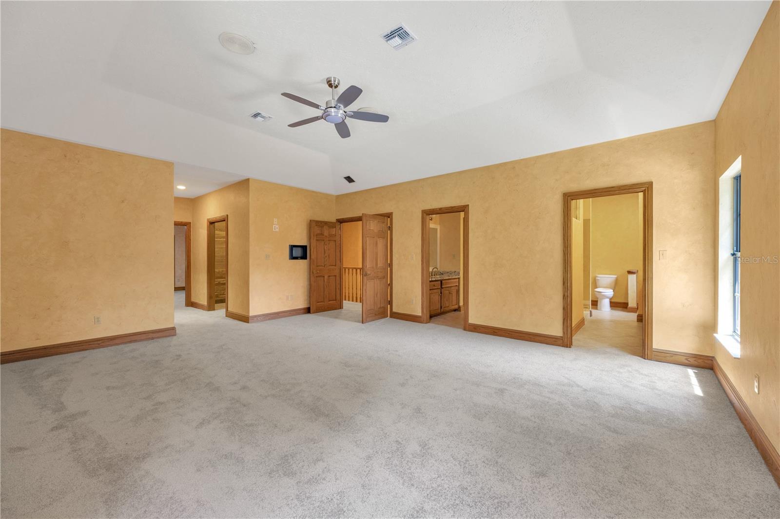 Image 36 of 83 For 902 River Rapids Avenue