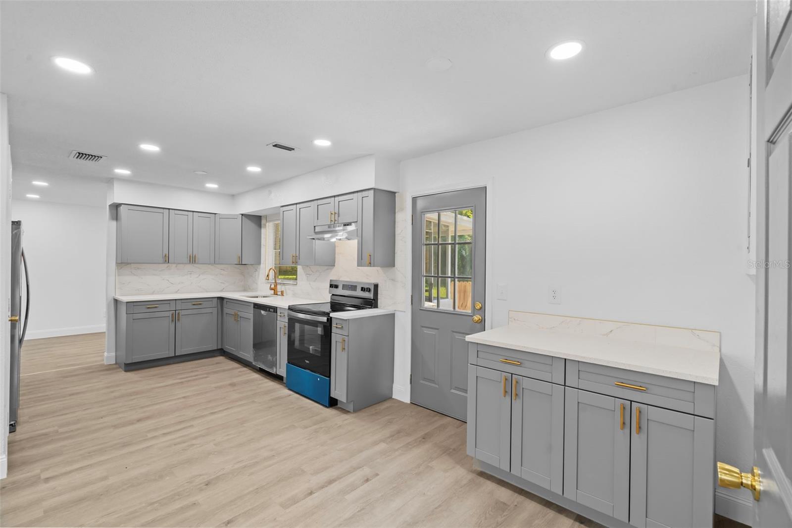 Image 13 of 50 For 37312 Vero Lane