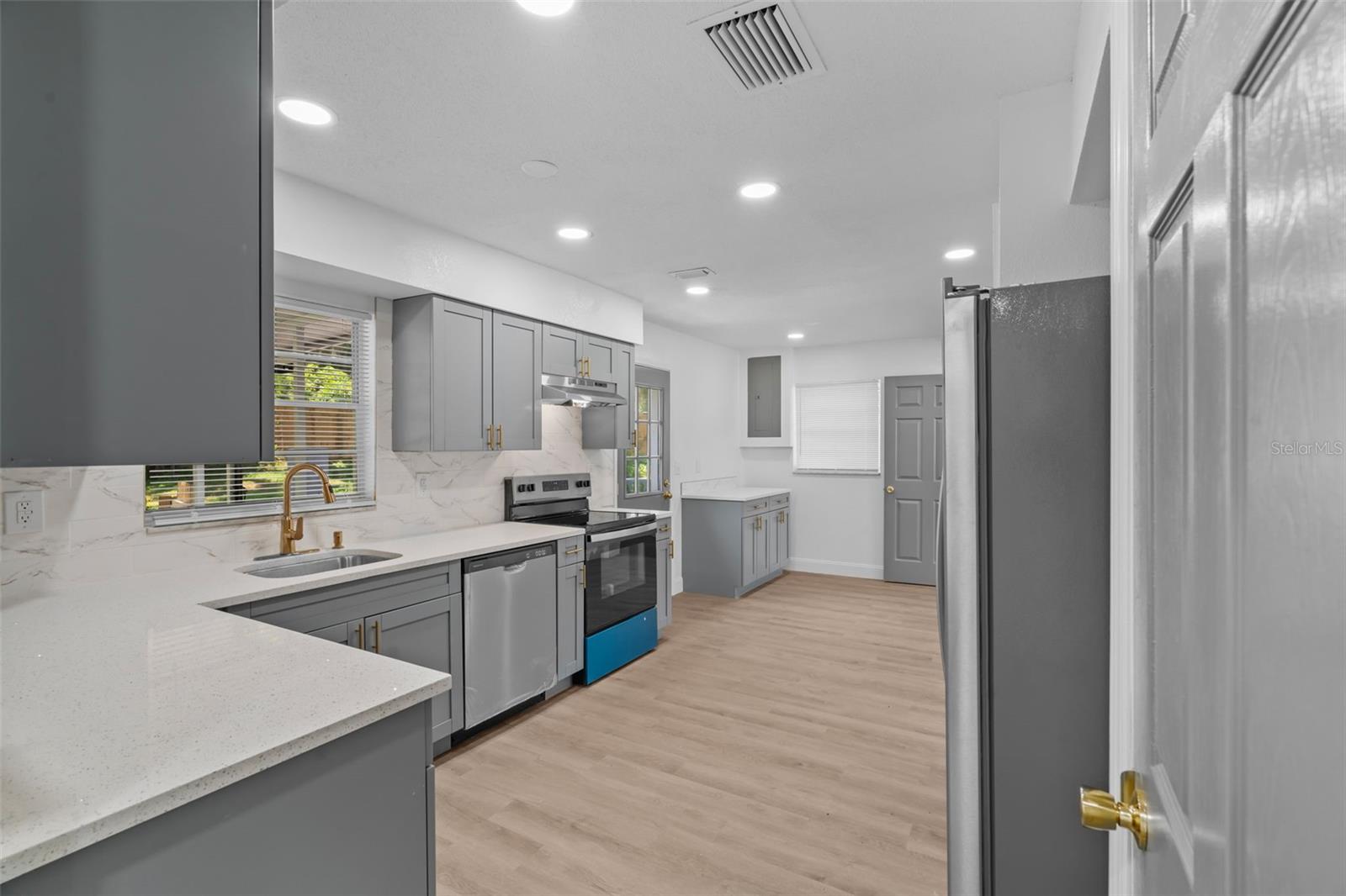 Image 15 of 50 For 37312 Vero Lane
