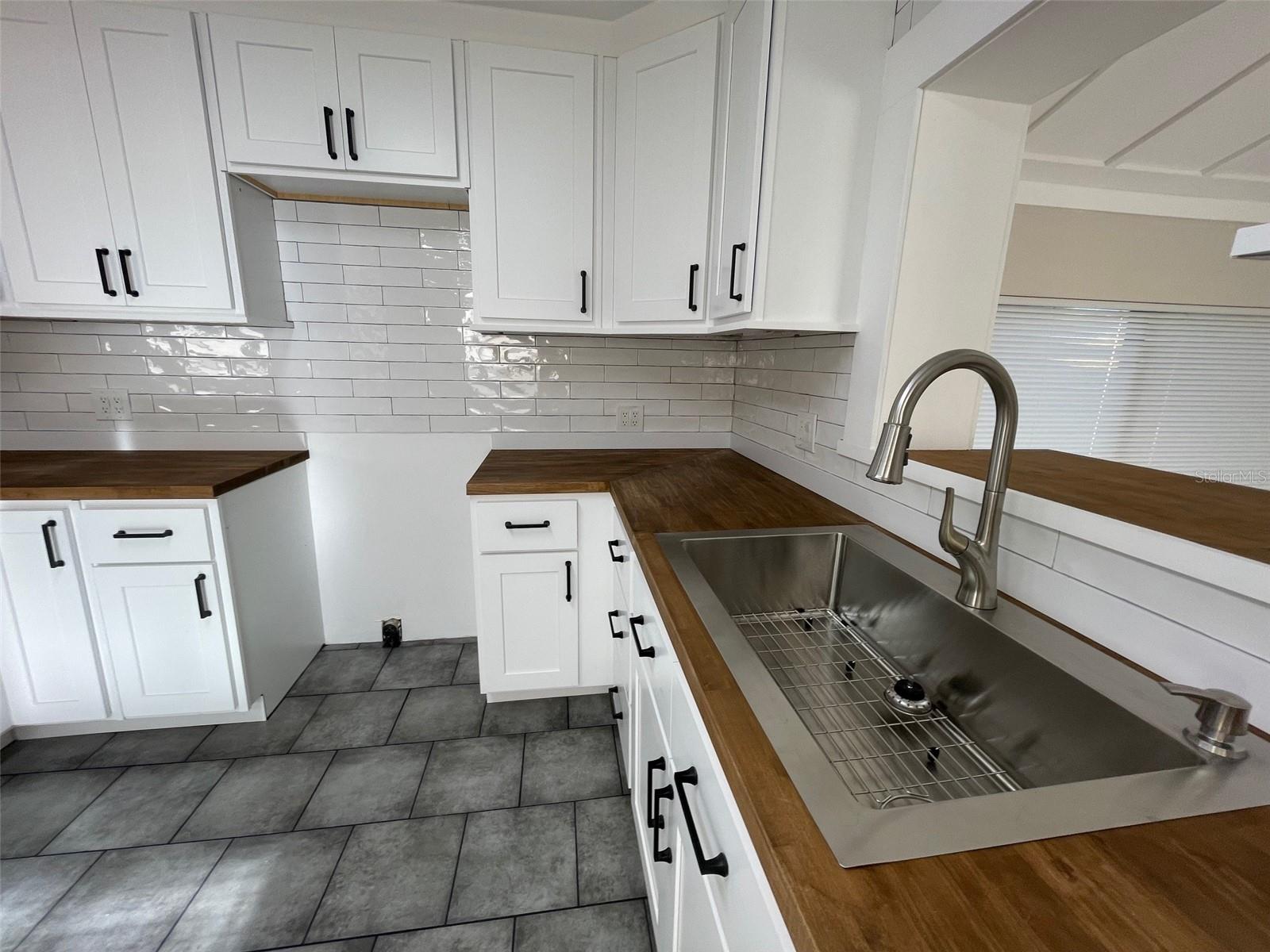 Image 6 of 19 For 3028 9th Avenue N