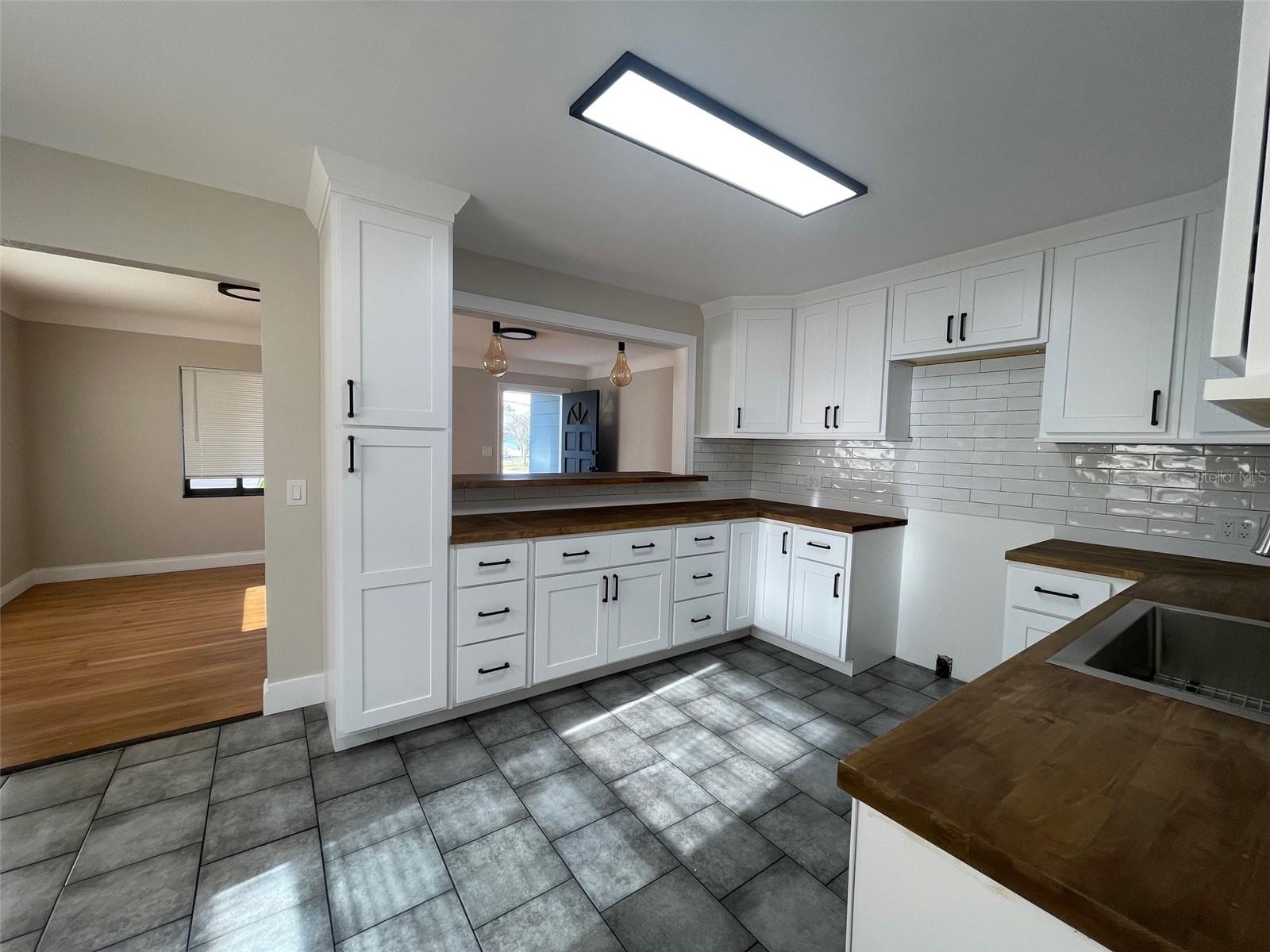 Image 7 of 19 For 3028 9th Avenue N