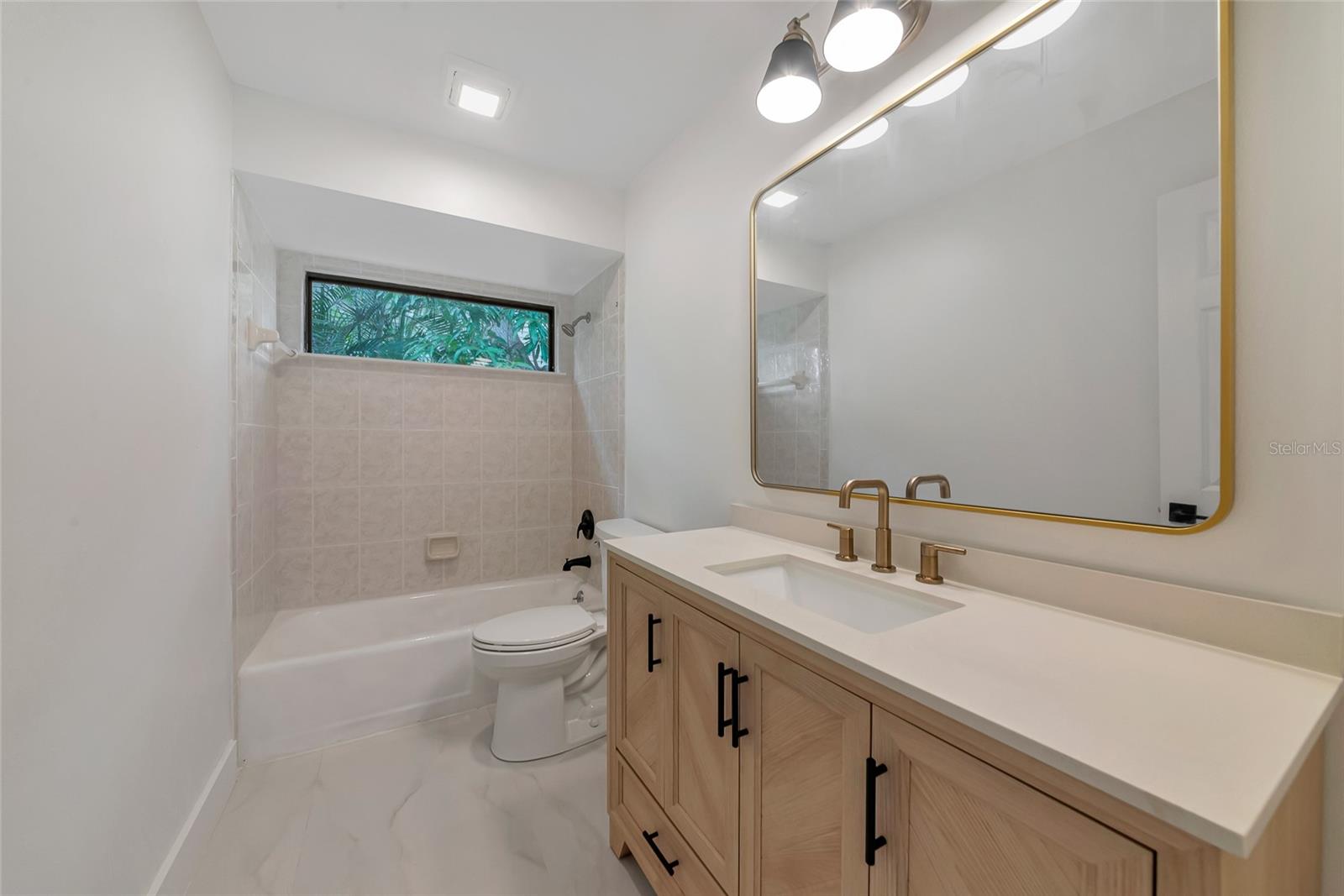 Image 23 of 53 For 1658 Ridgewood Lane
