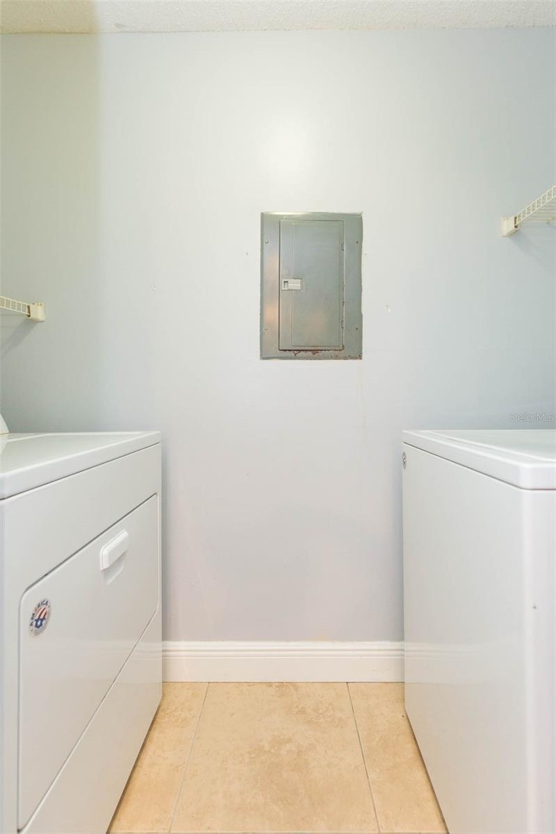 Image 20 of 26 For 10024 Strafford Oak Court 806