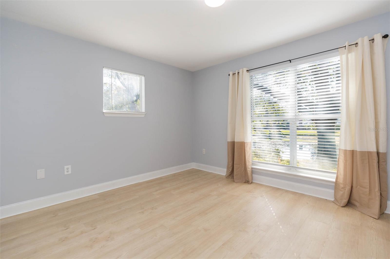 Image 25 of 26 For 10024 Strafford Oak Court 806