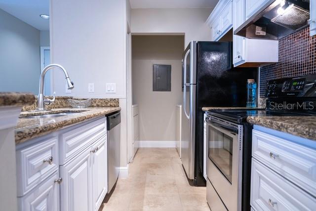 Image 7 of 18 For 10024 Strafford Oak Court 806