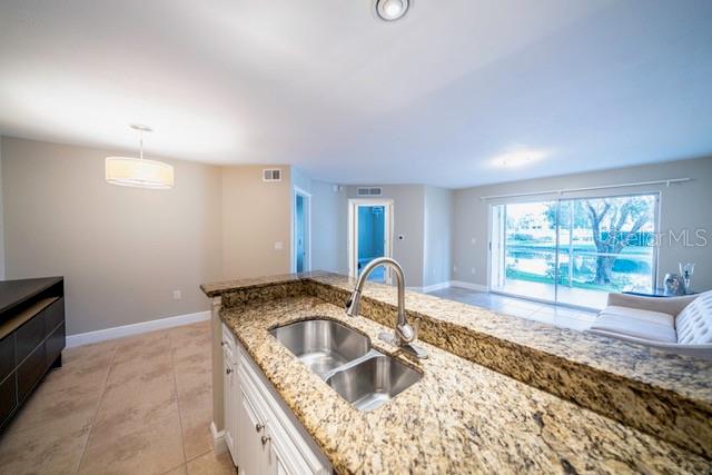 Image 8 of 18 For 10024 Strafford Oak Court 806