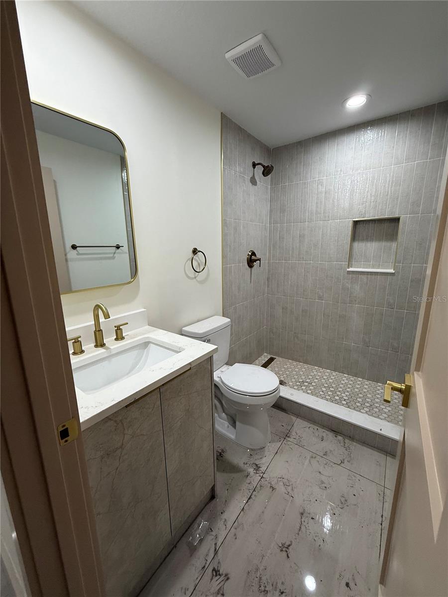 Image 11 of 12 For 1508 Comanche Avenue