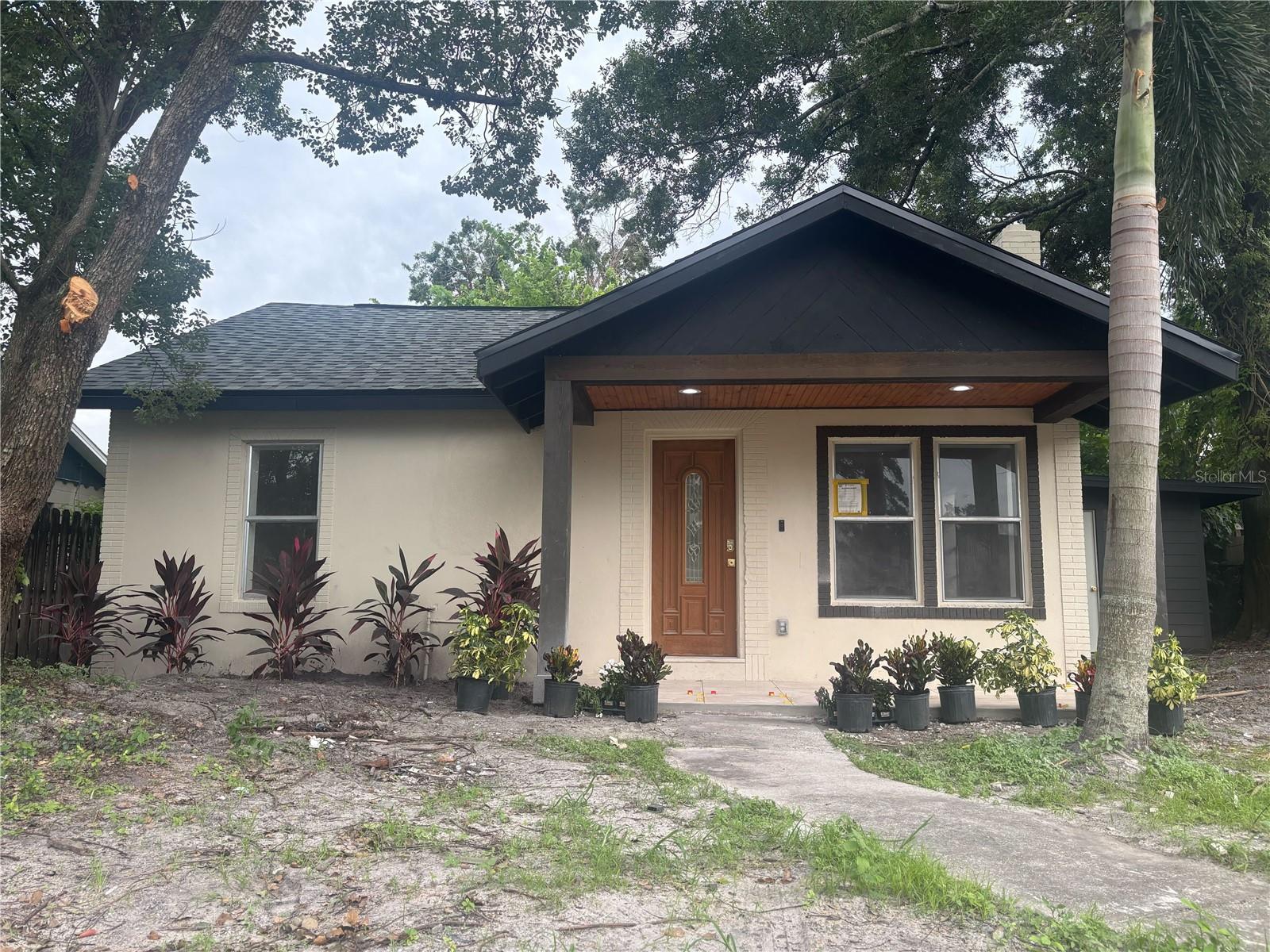 Image 2 of 12 For 1508 Comanche Avenue