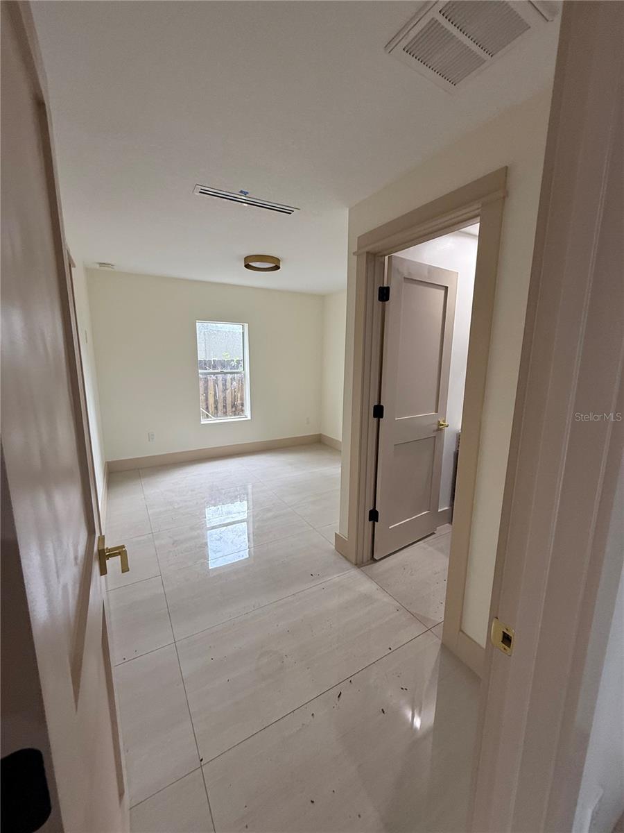 Image 7 of 12 For 1508 Comanche Avenue