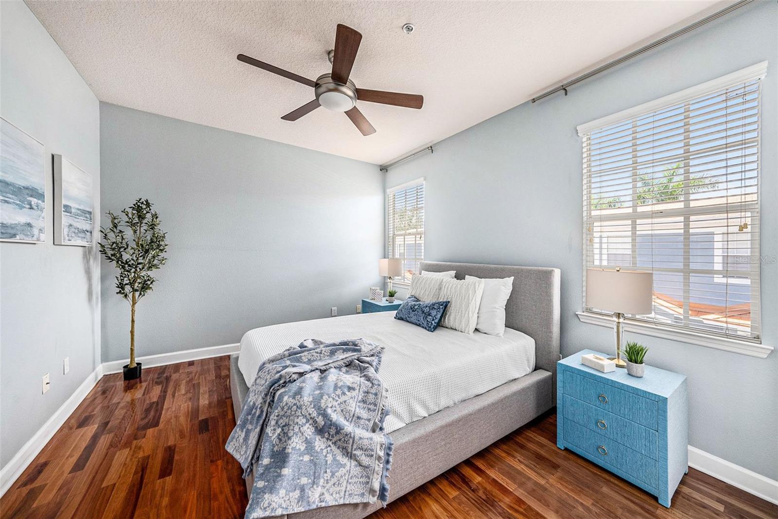 Image 18 of 32 For 3111 De Leon Street 10