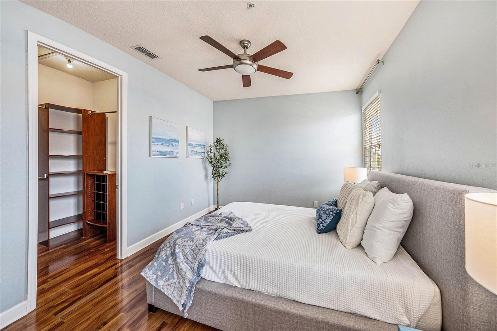 Image 19 of 32 For 3111 De Leon Street 10