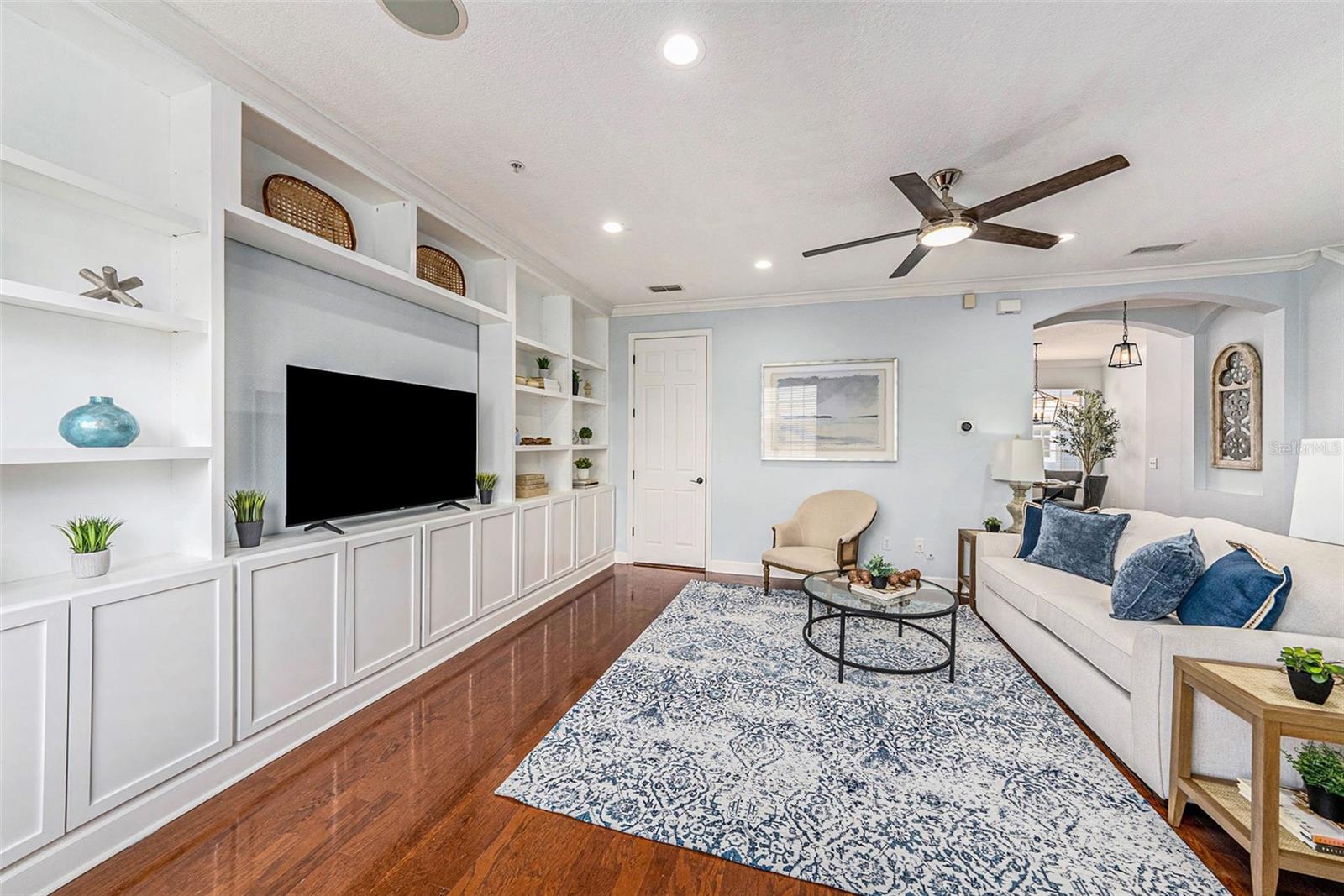 Image 2 of 32 For 3111 De Leon Street 10