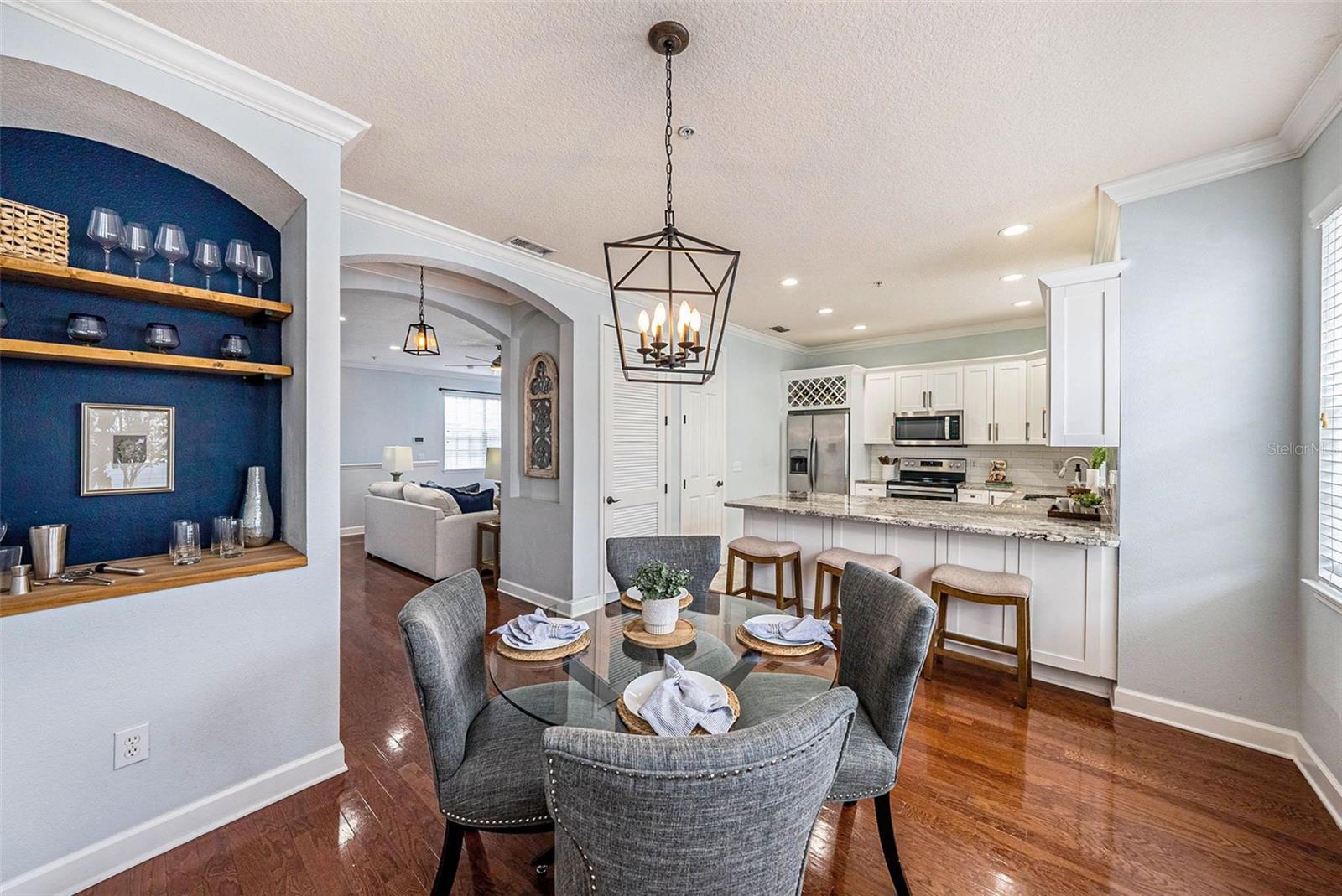Image 3 of 32 For 3111 De Leon Street 10