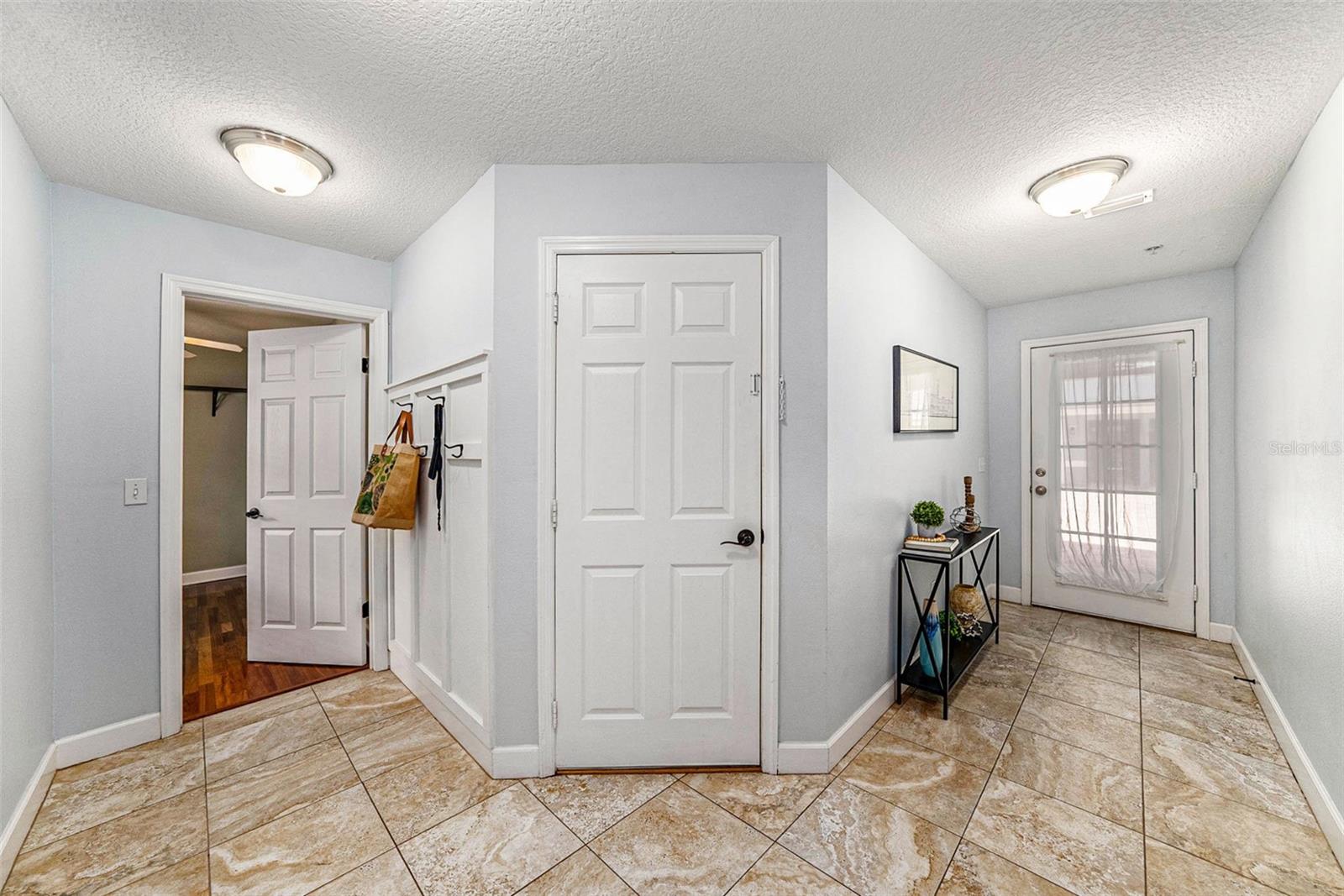 Image 7 of 32 For 3111 De Leon Street 10