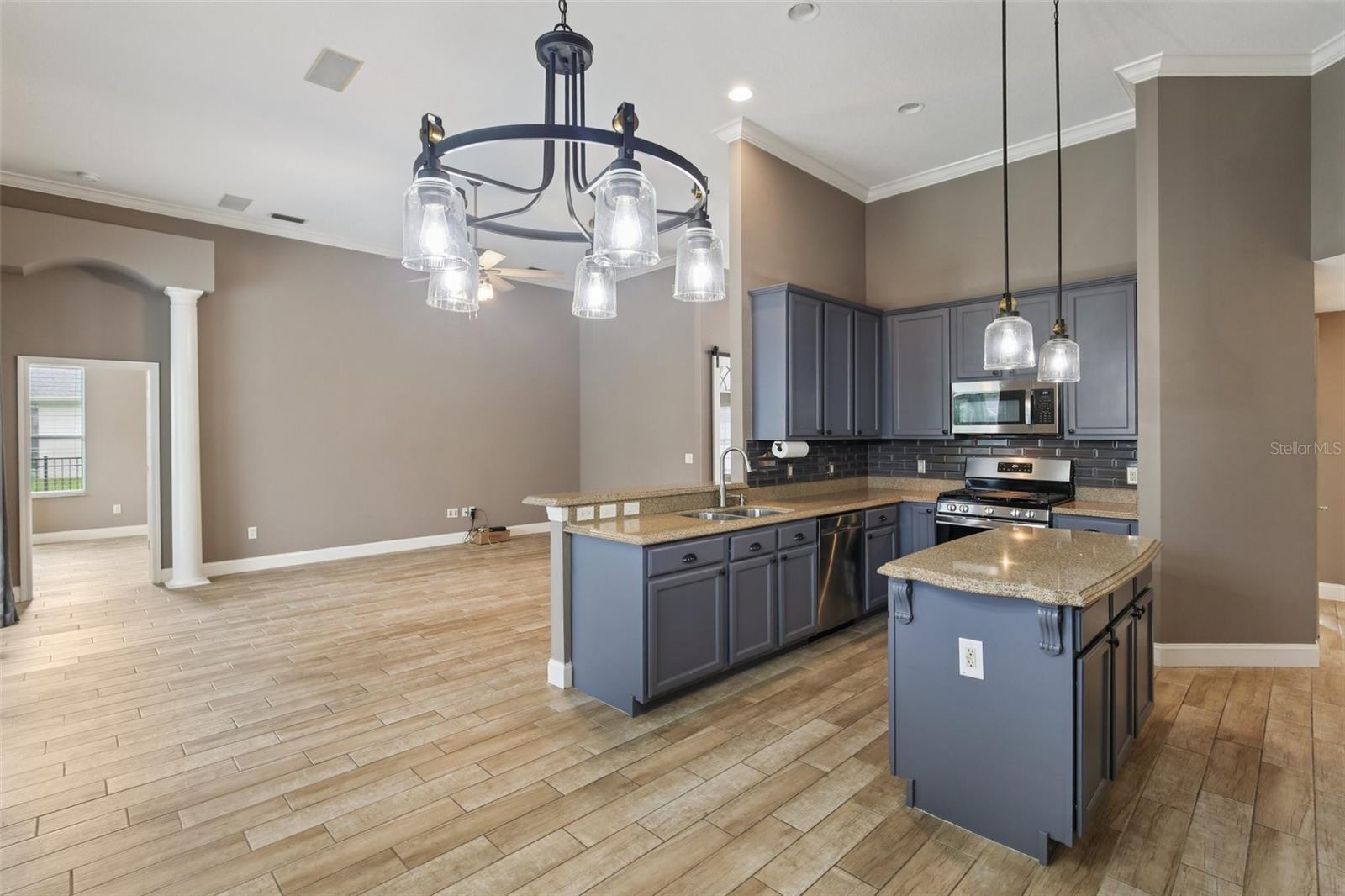 Image 23 of 85 For 18301 Bankston Place