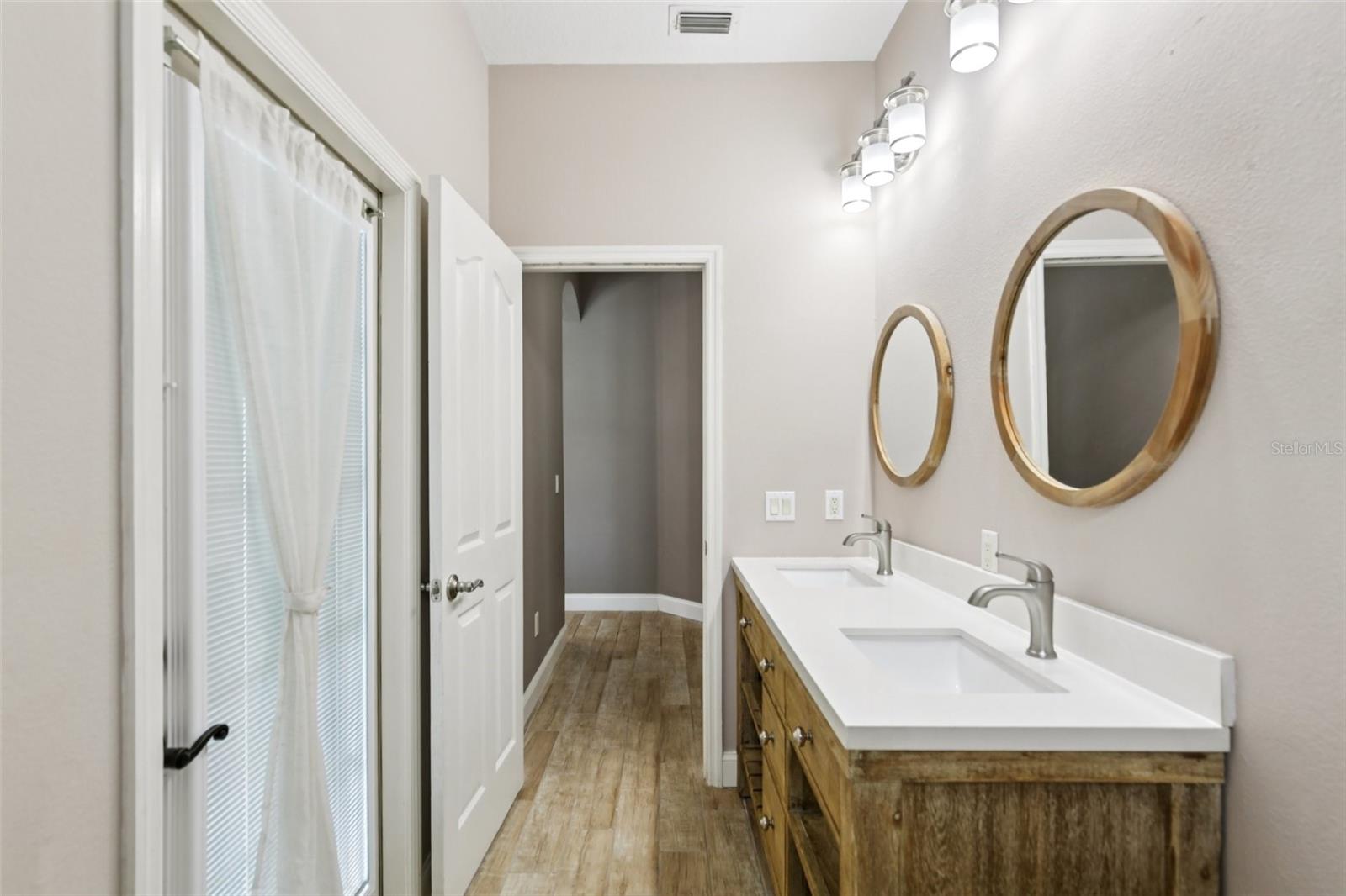 Image 33 of 85 For 18301 Bankston Place