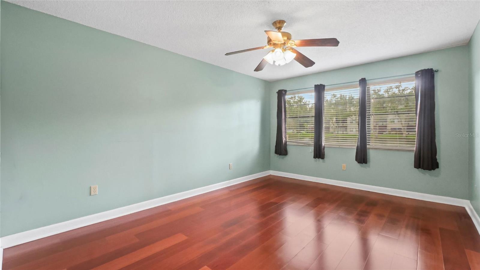 Image 11 of 32 For 6070 80th Street N 109