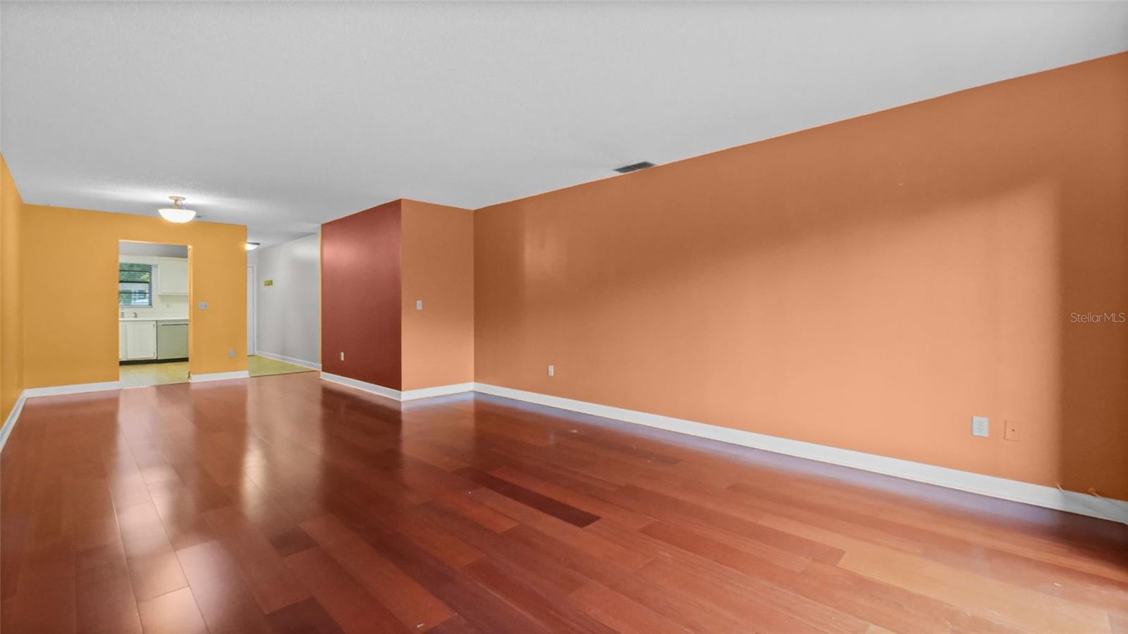 Image 4 of 32 For 6070 80th Street N 109